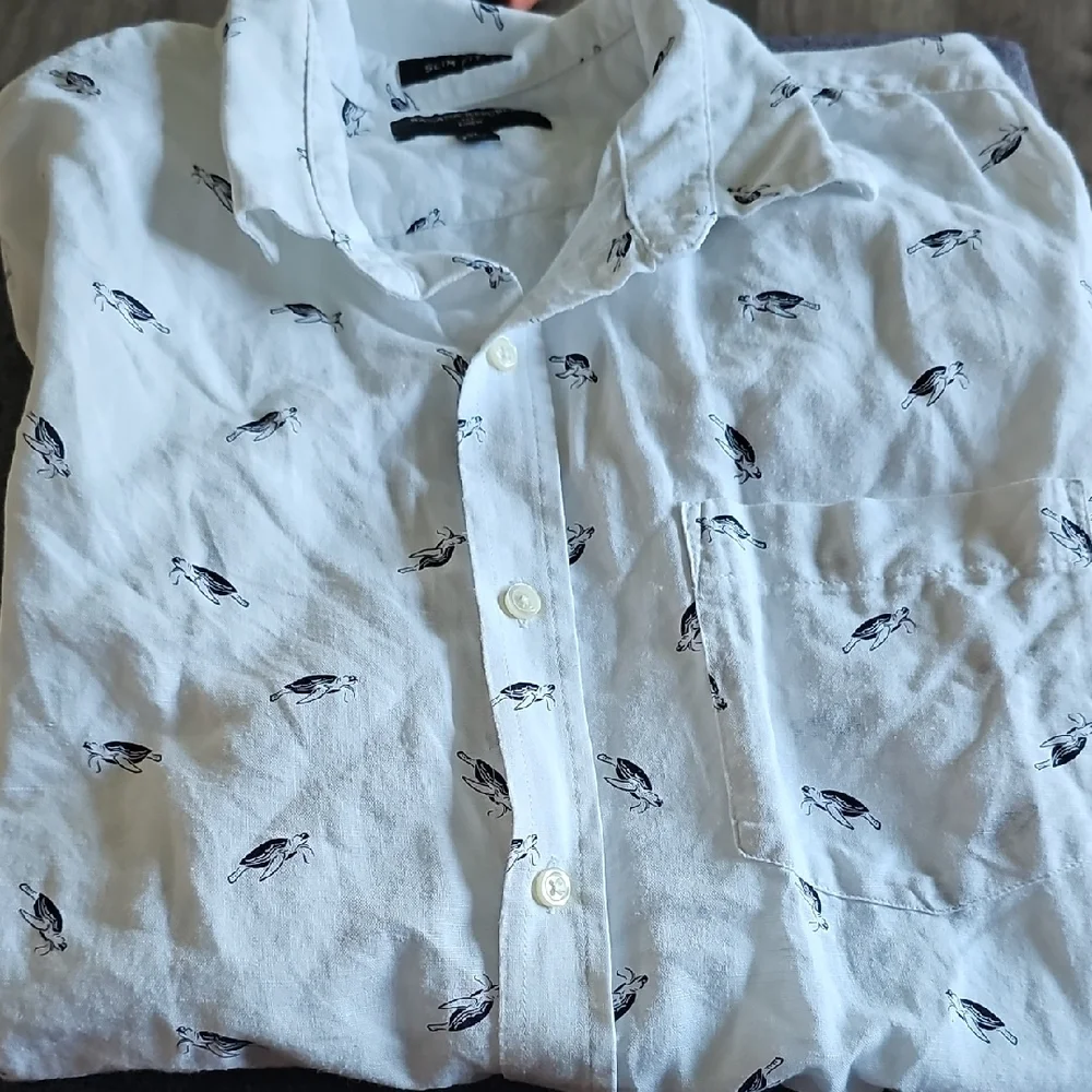 Turtle Banana Republic White Shirt  Short Sleeve Men Xlarge Button Casual Summer